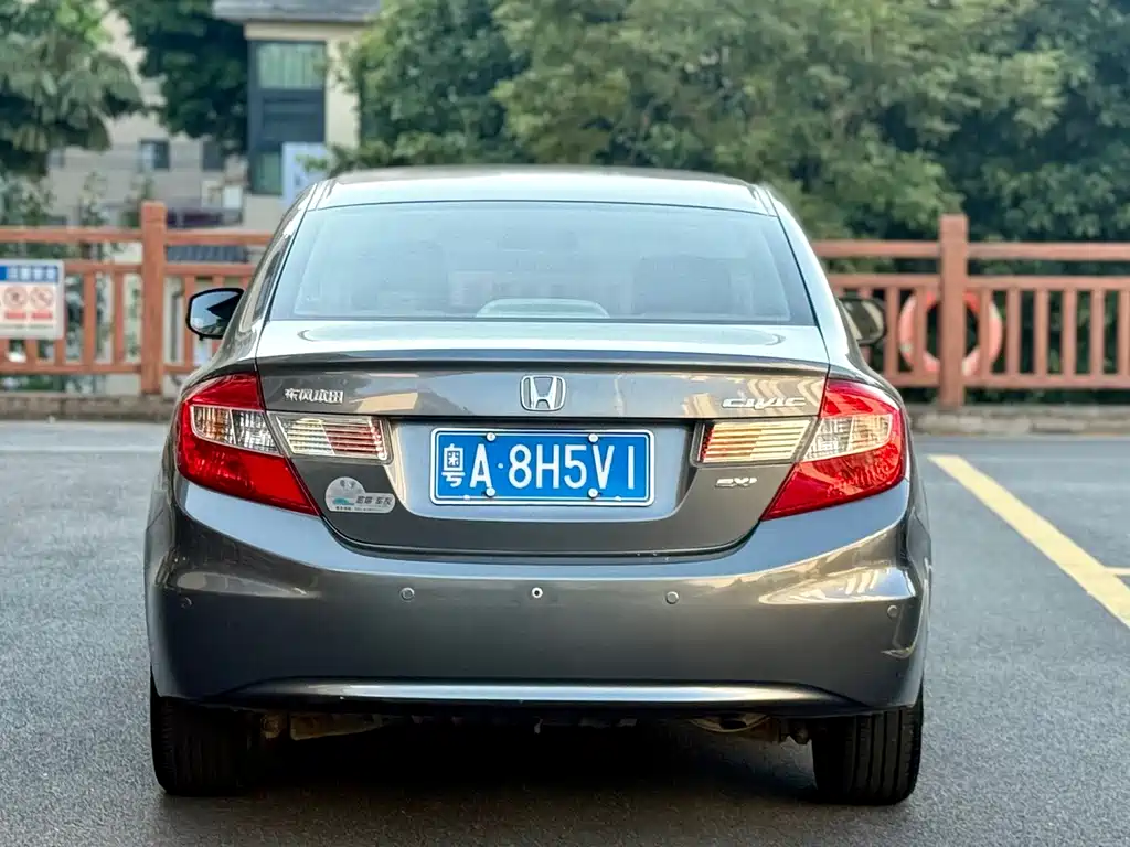 Honda Civic — миниатюра 5