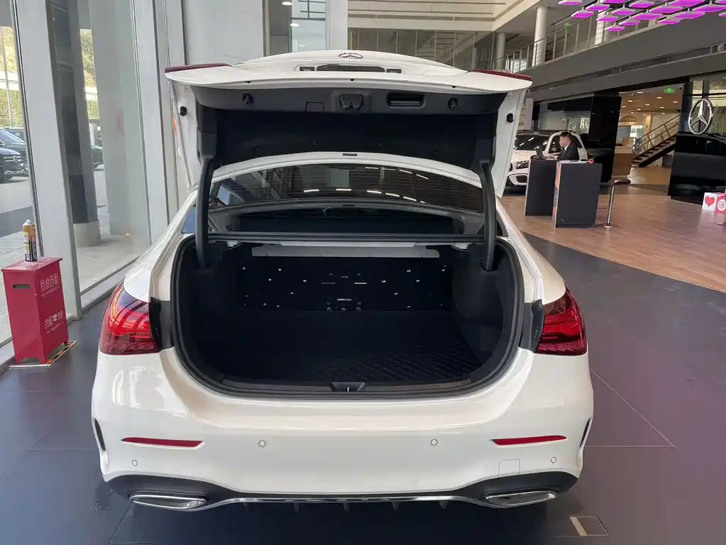 Mercedes-Benz A-Class — миниатюра 13