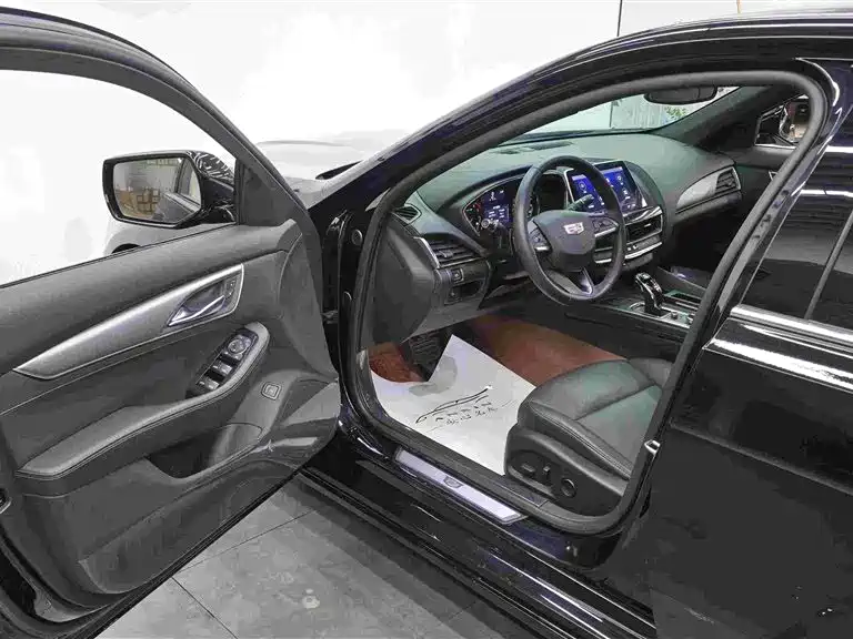 Cadillac CT5 — миниатюра 5