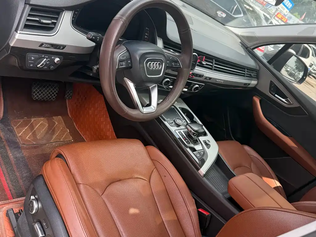 Audi Q7 2018 45 TFSI Luxury