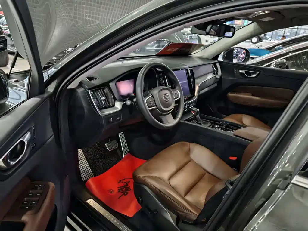 Volvo XC60 — миниатюра 7