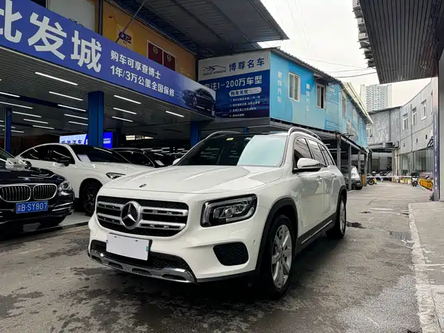 MERCEDES-BENZ GLB
