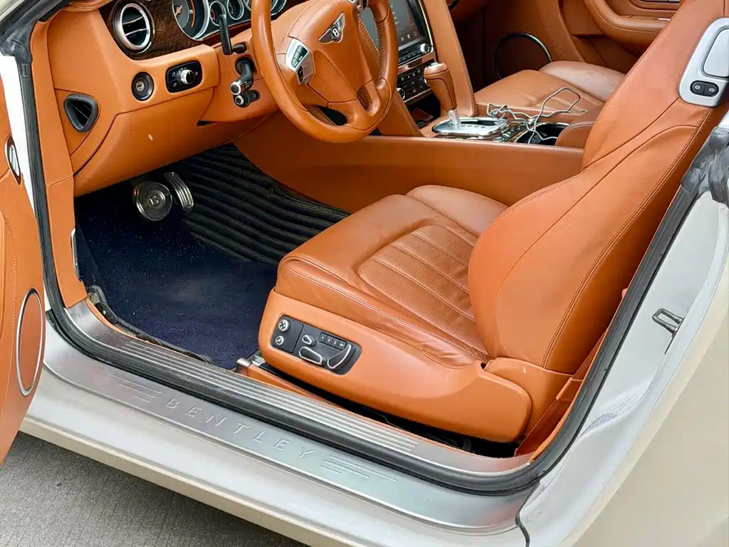 Bentley Continental — миниатюра 10