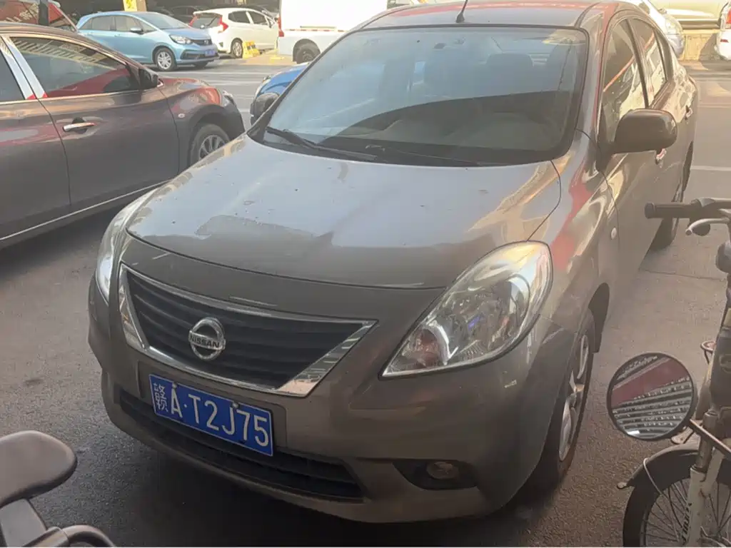 Nissan Sunny 2014