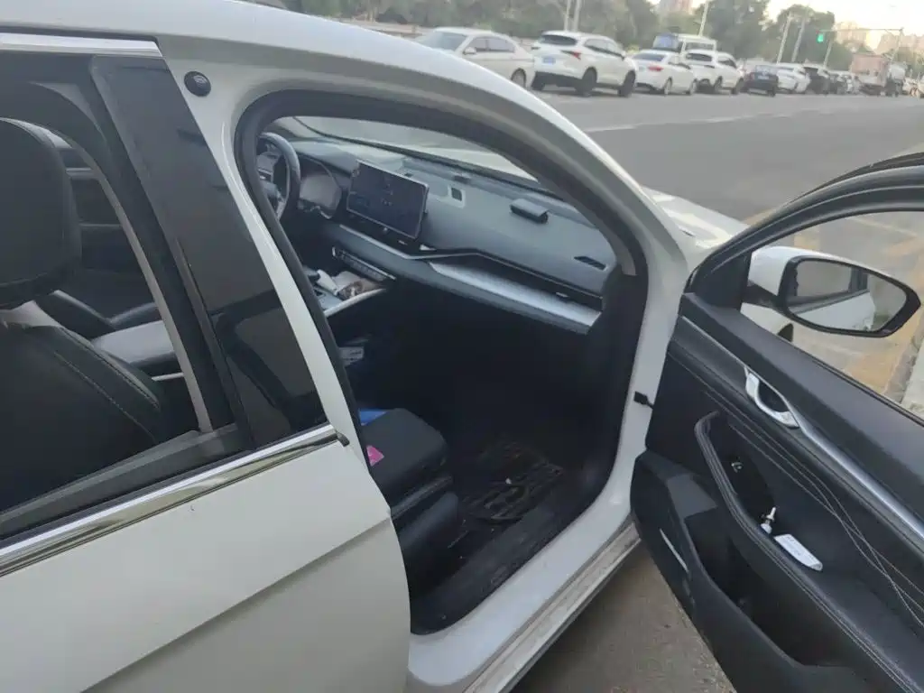 Geely Xingrui — миниатюра 20