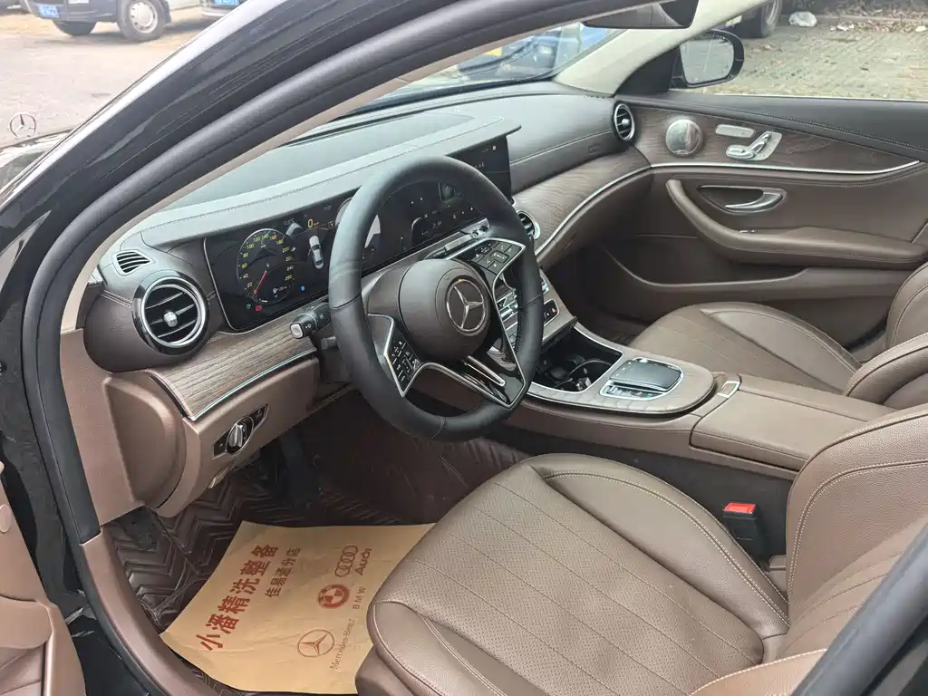 MERCEDES-BENZ E CLASS