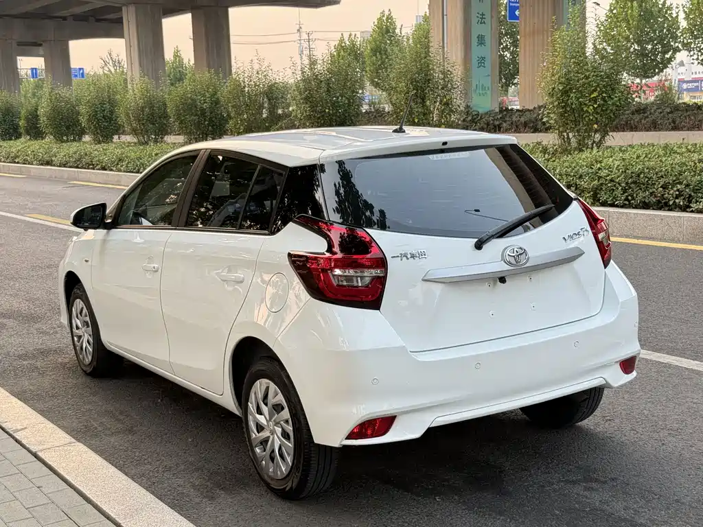 Toyota Vios FS — миниатюра 4