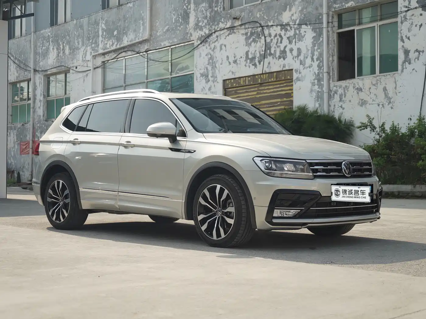 Volkswagen Tiguan L