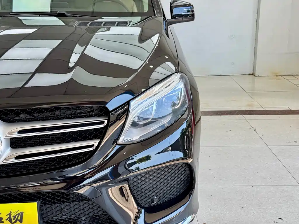 Mercedes-Benz GLE (Import) — миниатюра 4