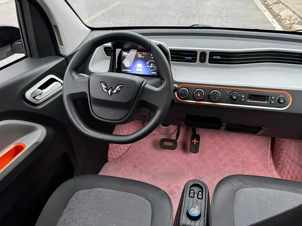 Wuling MINIEV — миниатюра 7