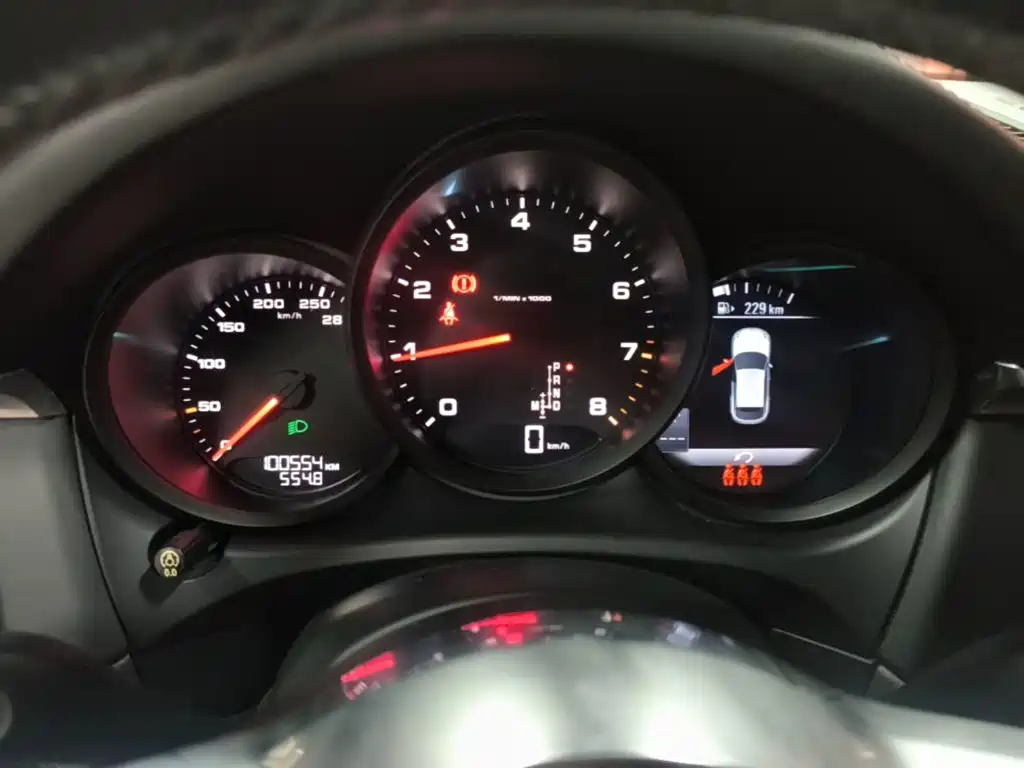 Porsche Macan — миниатюра 12