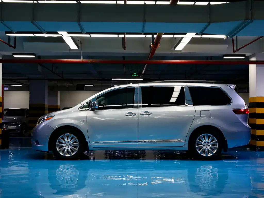 TOYOTA SIENNA