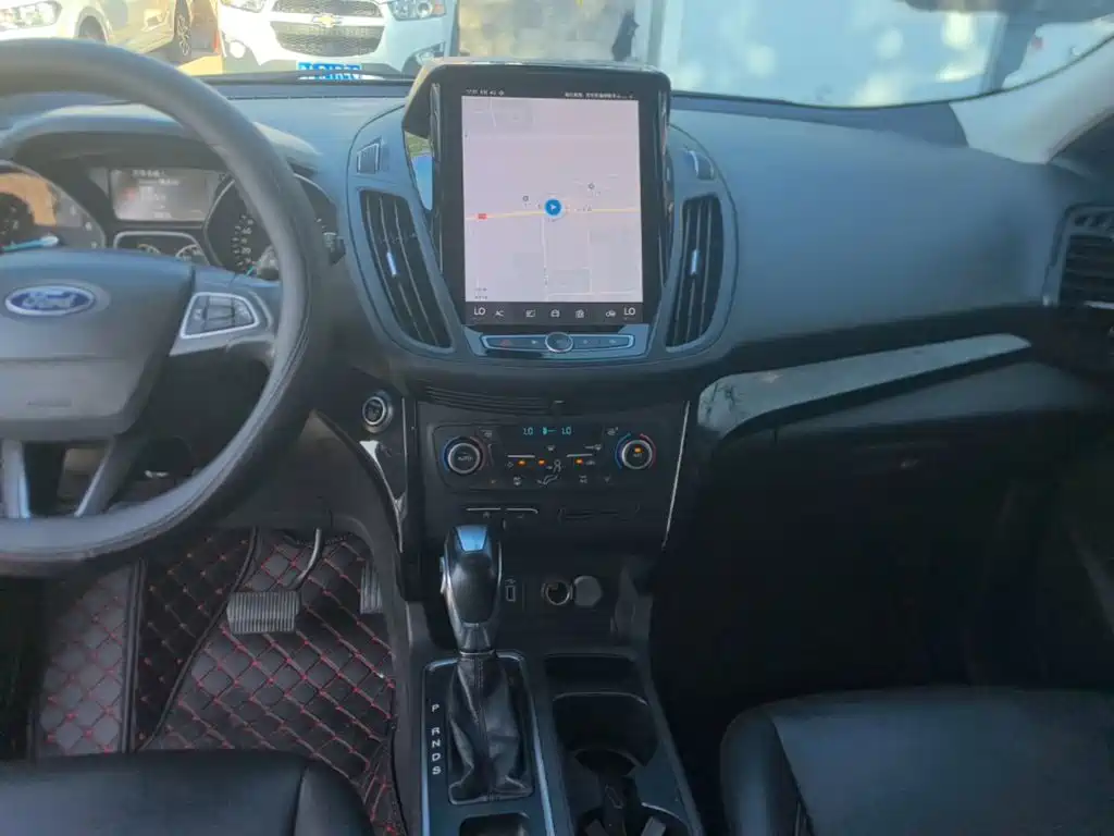 Ford Kuga — миниатюра 13