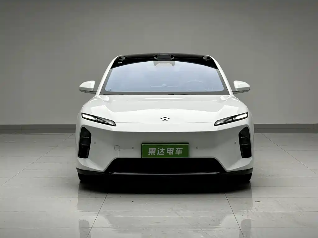 NIO ET5 — миниатюра 2