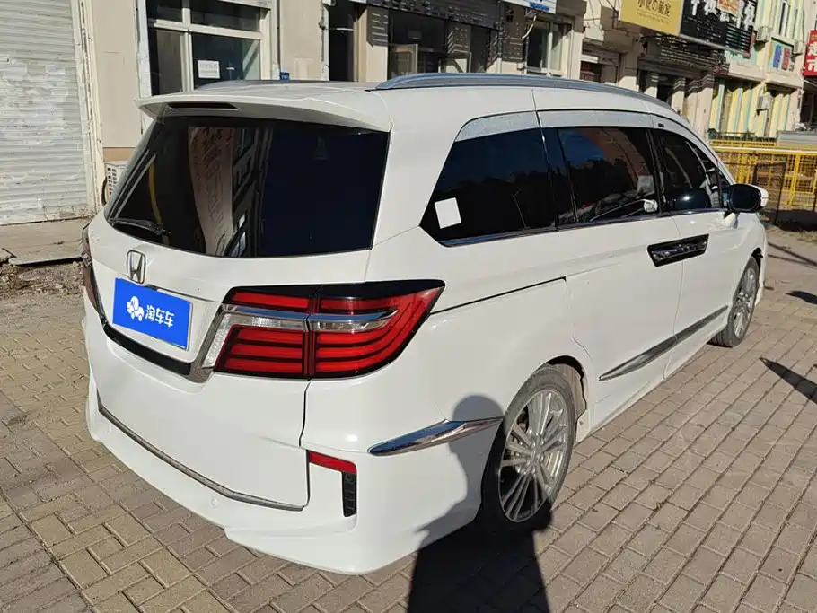 Honda Elysion — миниатюра 3