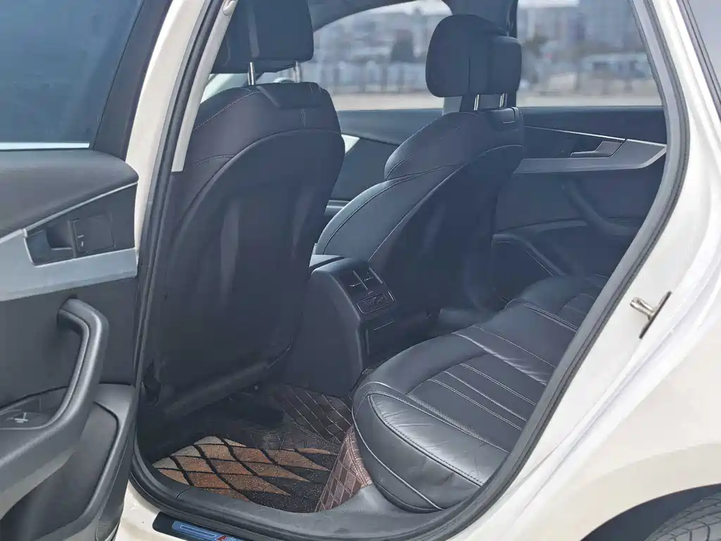 Audi A4L — миниатюра 14