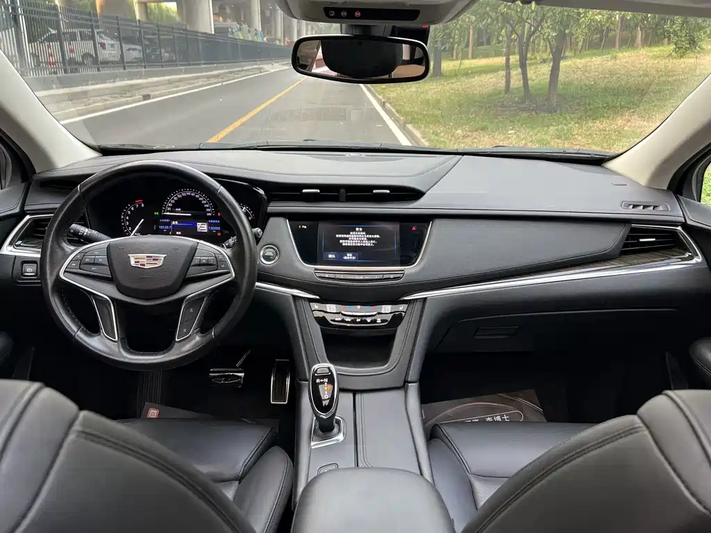 Cadillac XT5 — миниатюра 6
