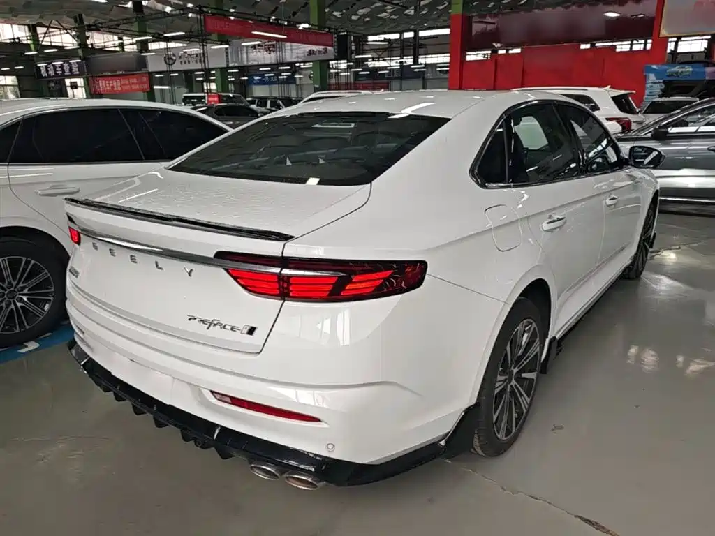 Geely Preface 2025 2.0TD