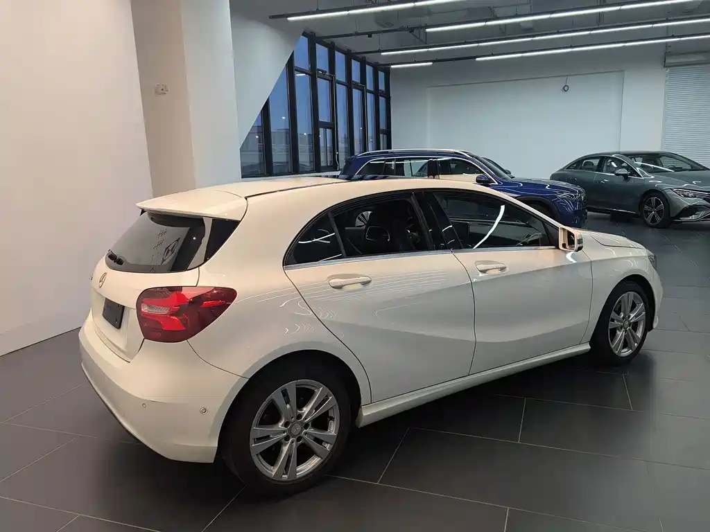 Mercedes-Benz A-Class (Import) — миниатюра 6