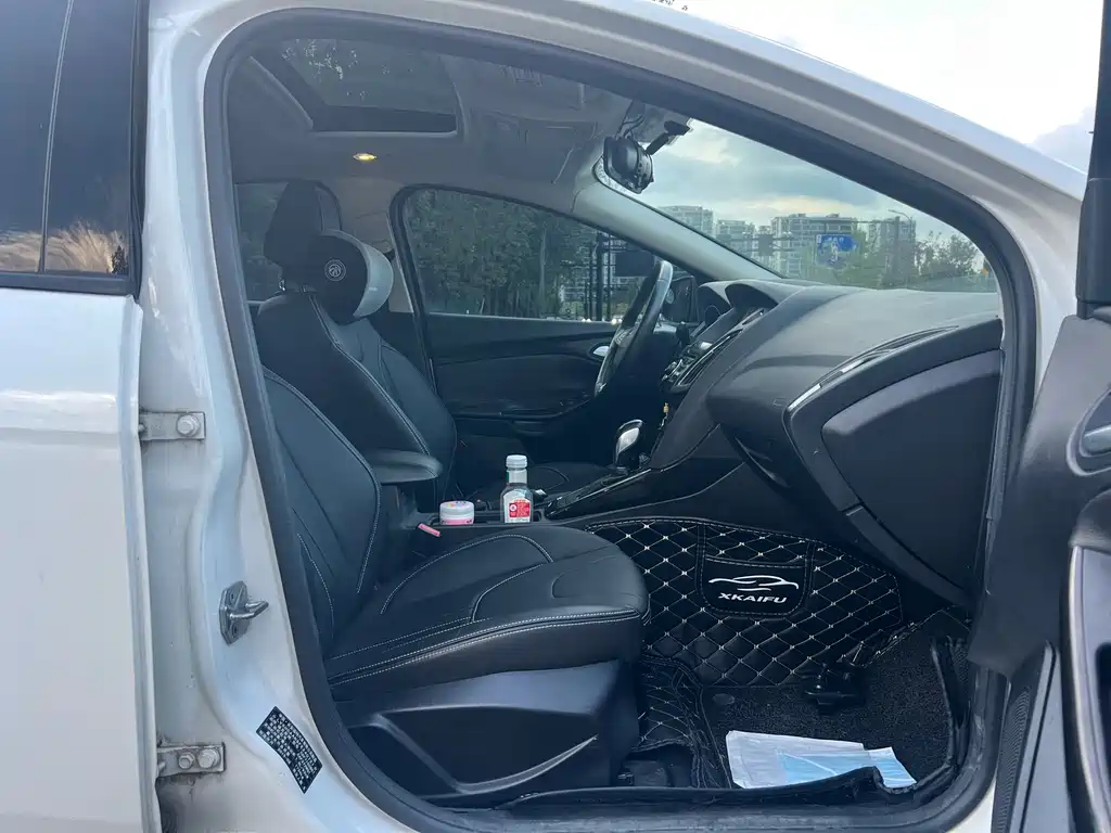 Ford Focus — миниатюра 12