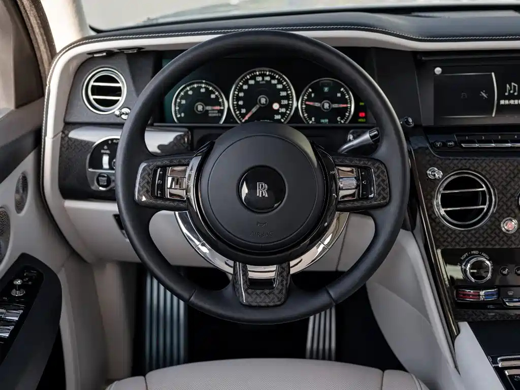 ROLLS-ROYCE CULLINAN