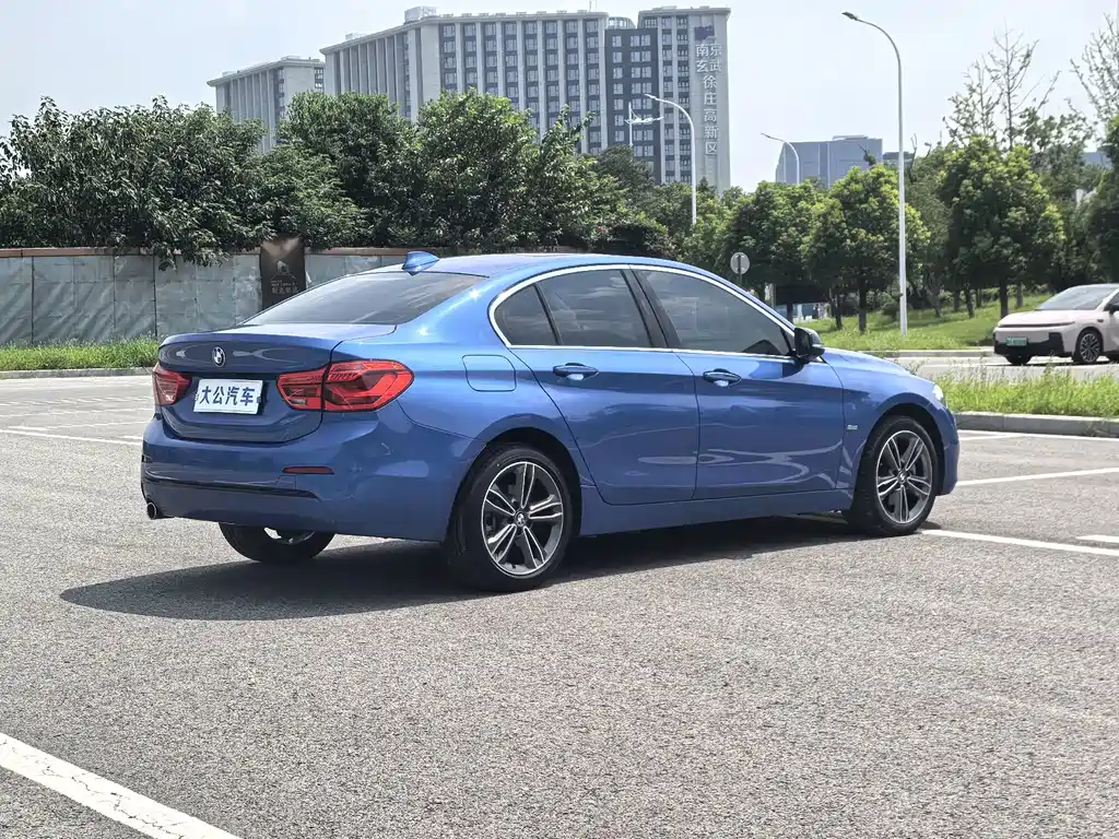 BMW 1 Series - фото 12