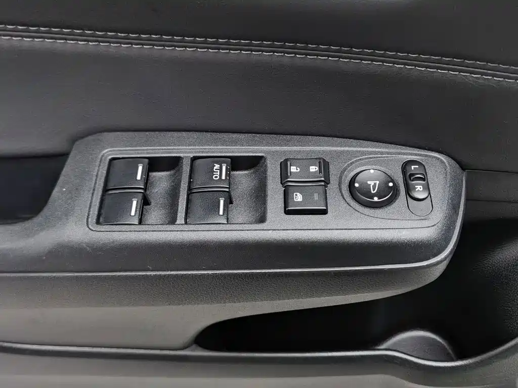 Honda Jade — миниатюра 9