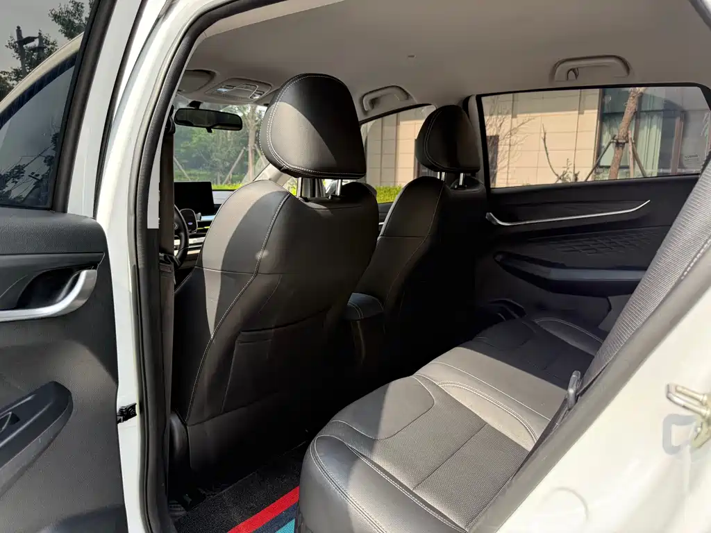 Geely EX3