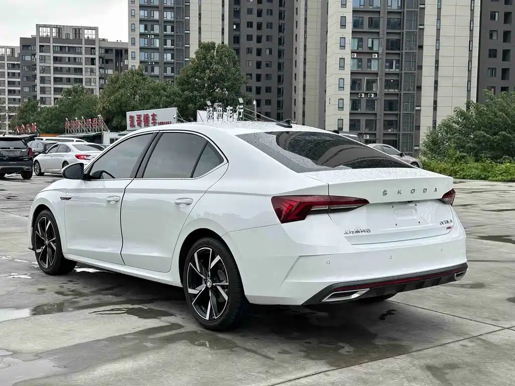 Skoda Octavia — миниатюра 4