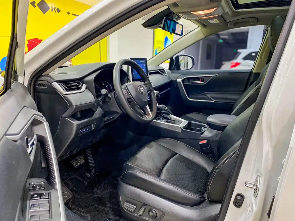 TOYOTA RAV4 RONGFANG