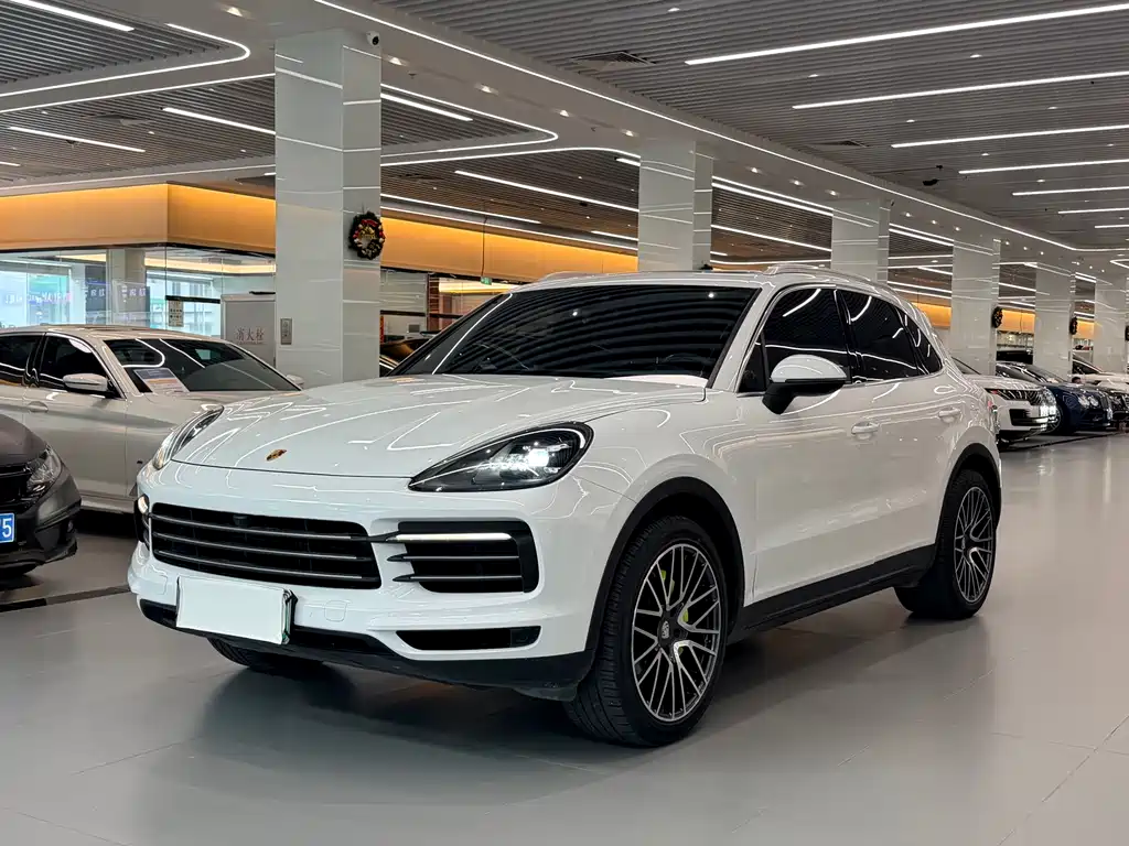 Porsche Cayenne Hybrid 2020