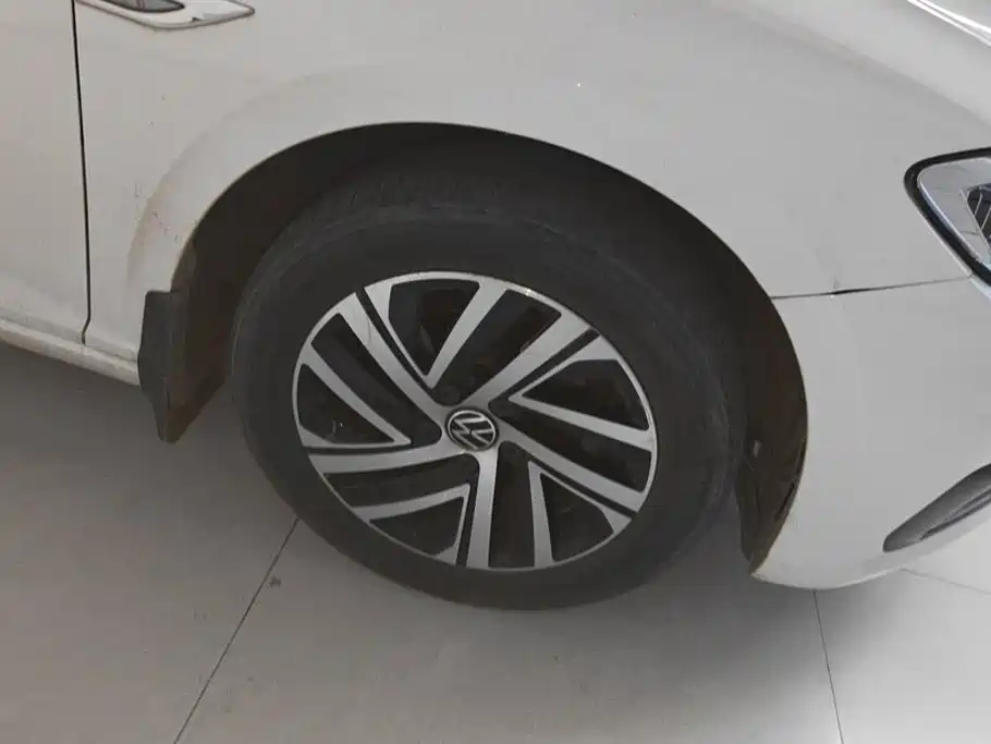 Volkswagen Lavida — миниатюра 6