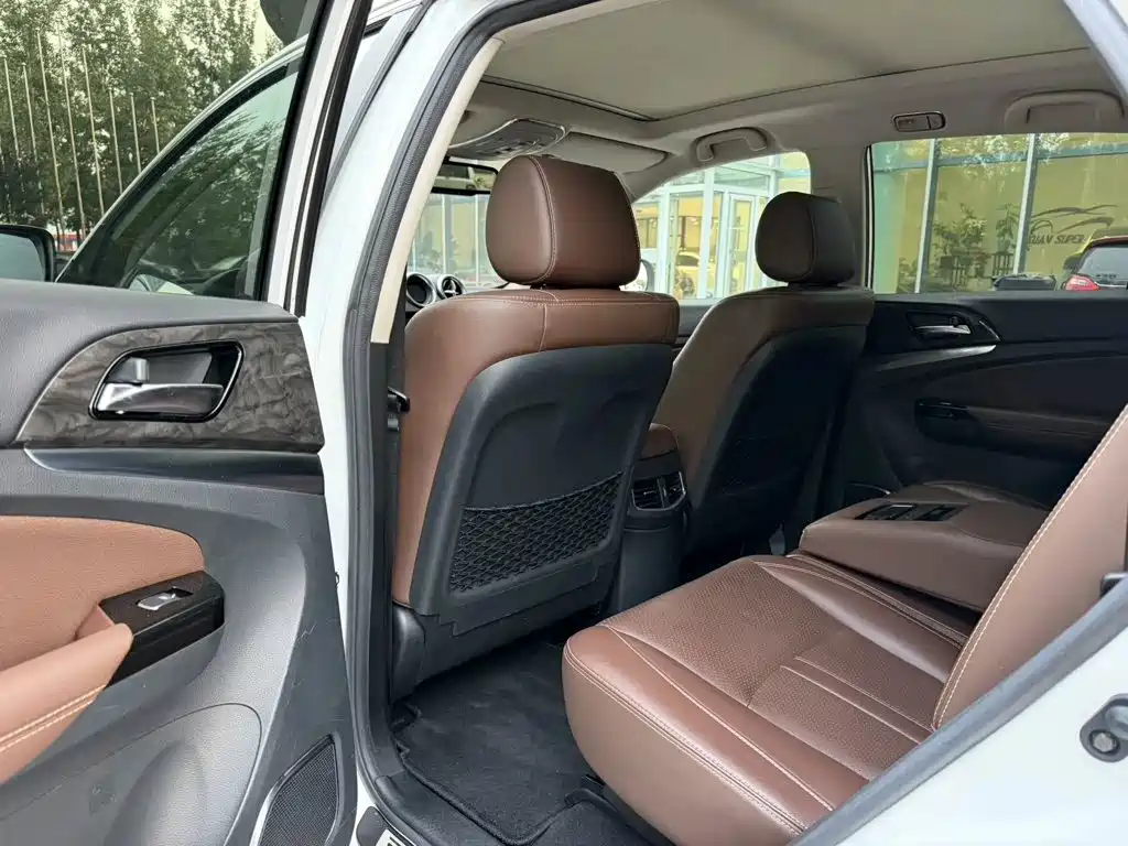 BYD Tang New Energy — миниатюра 6