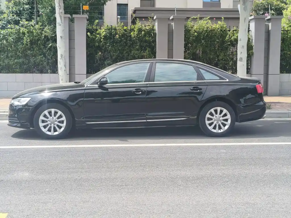 Audi A6L 2012 30 FSI Comfort
