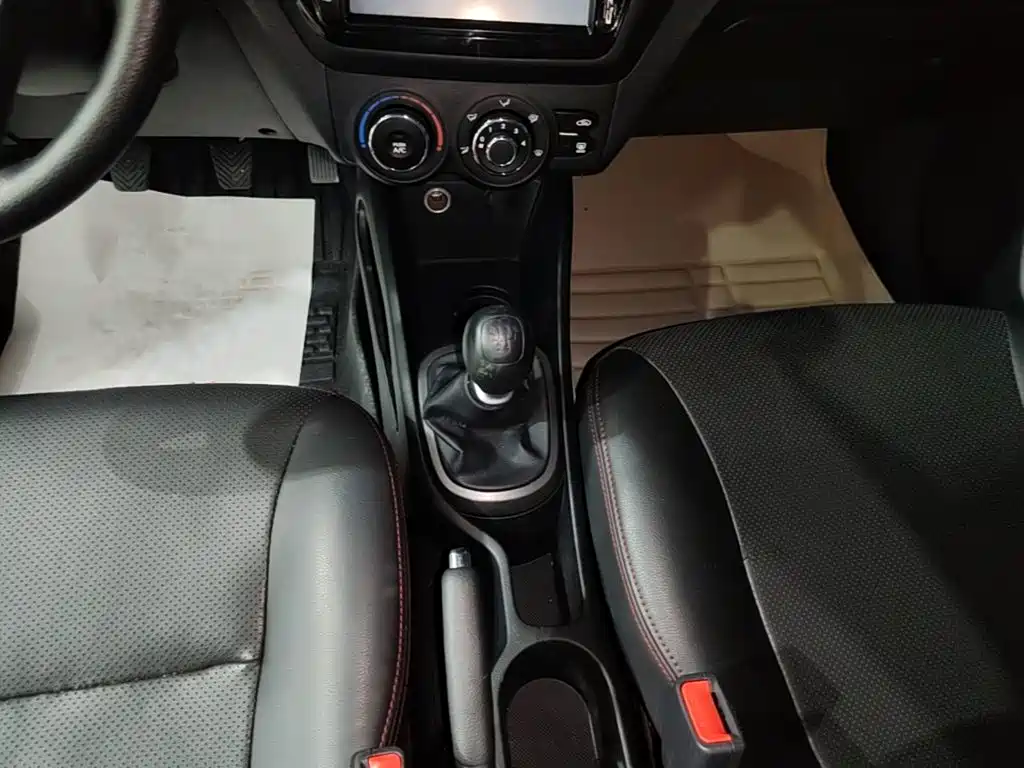 Kia K2 — миниатюра 14