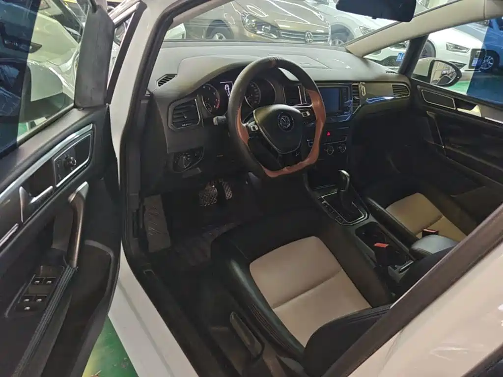 Volkswagen Golf Sportsvan — миниатюра 12