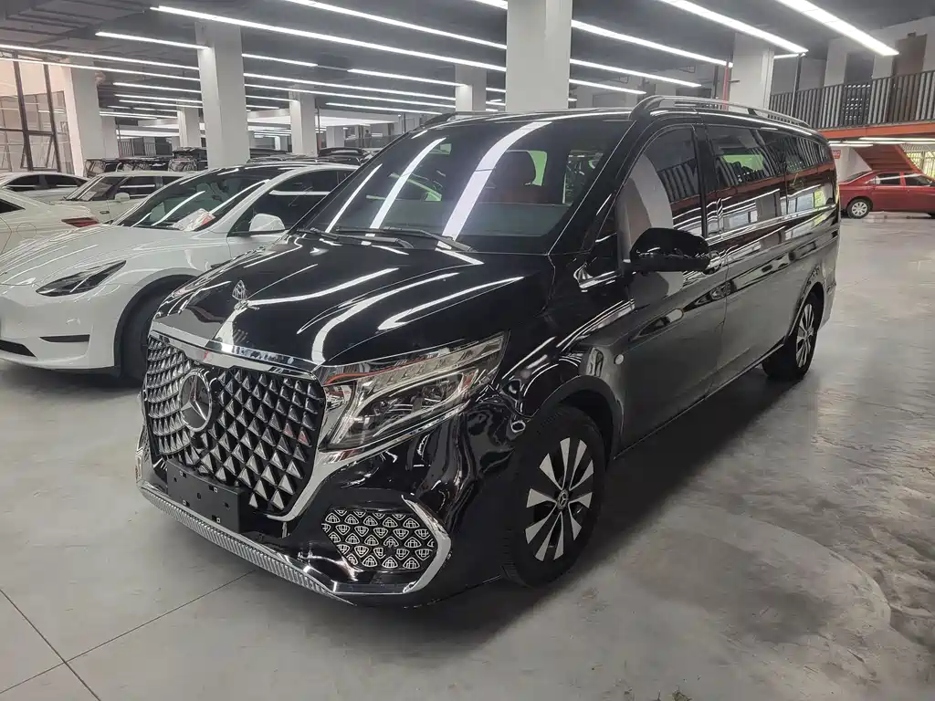 Mercedes-Benz Vito 2021 2.0T Elite 7 мест