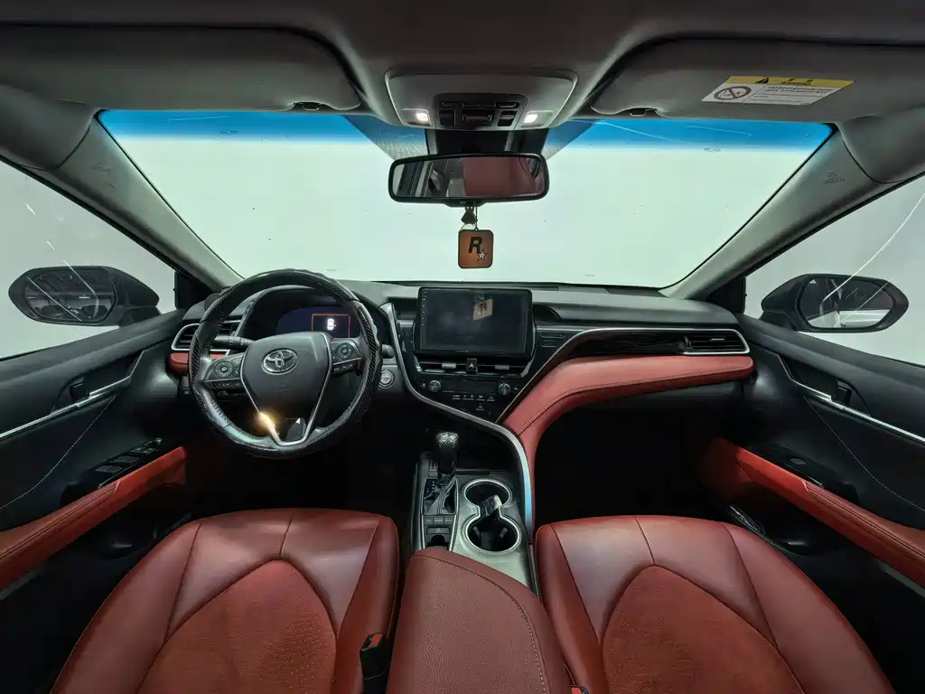 Toyota Camry — миниатюра 13