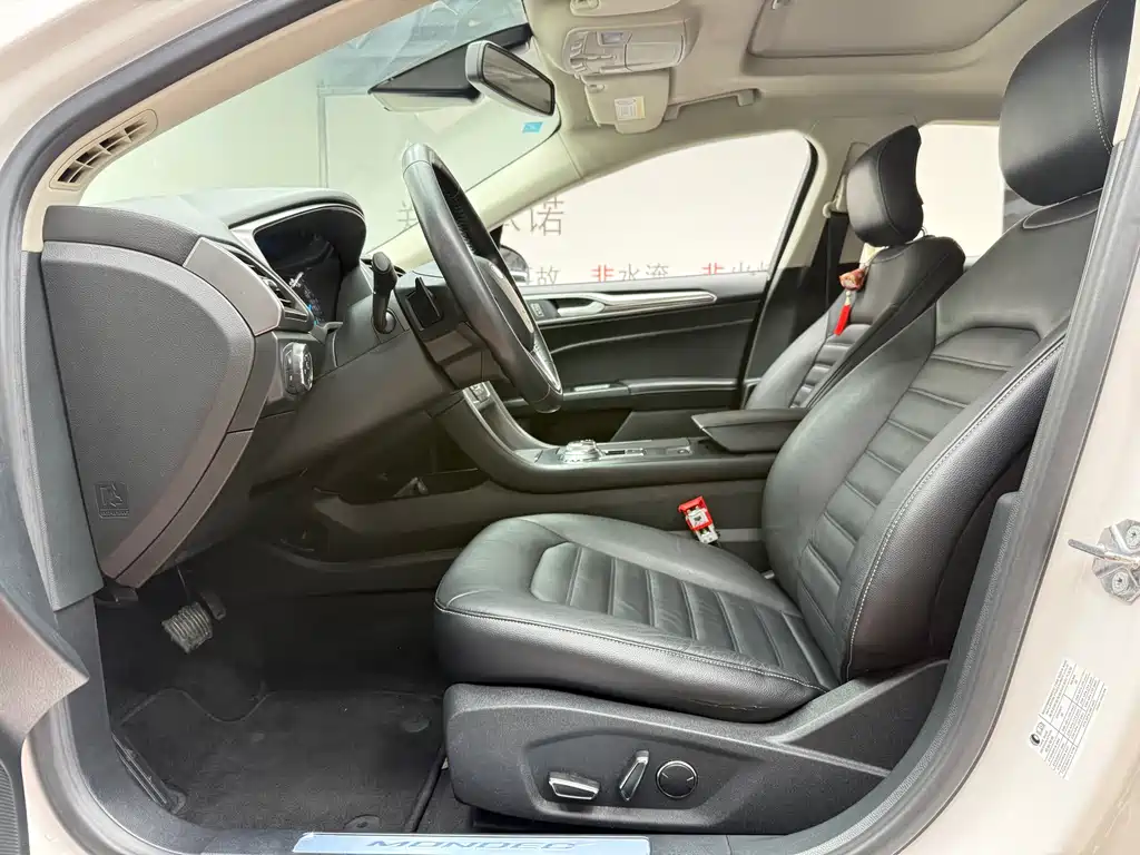 Ford Mondeo - фото 10