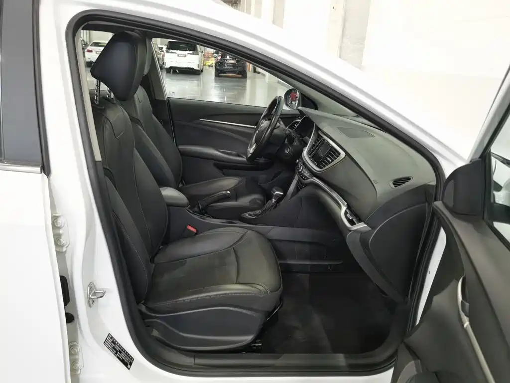 Buick Excelle — миниатюра 23