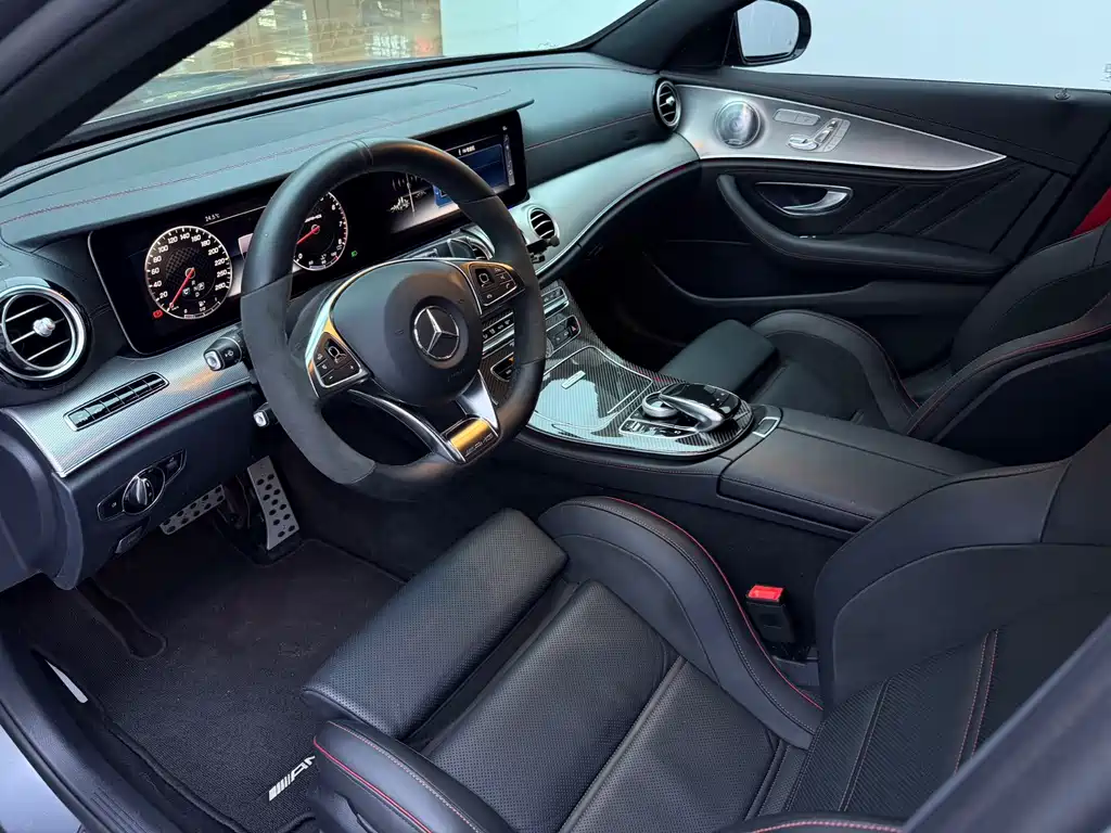 Mercedes-Benz E-Class AMG — миниатюра 8