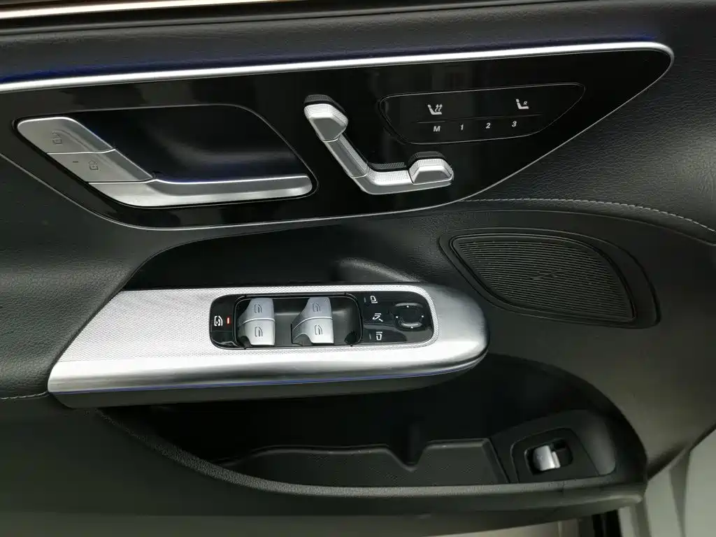 Mercedes-Benz EQE — миниатюра 9