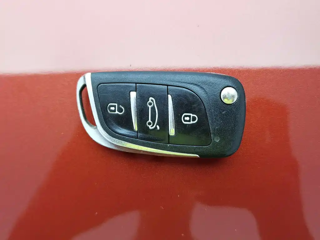 Nissan Tiida — миниатюра 19