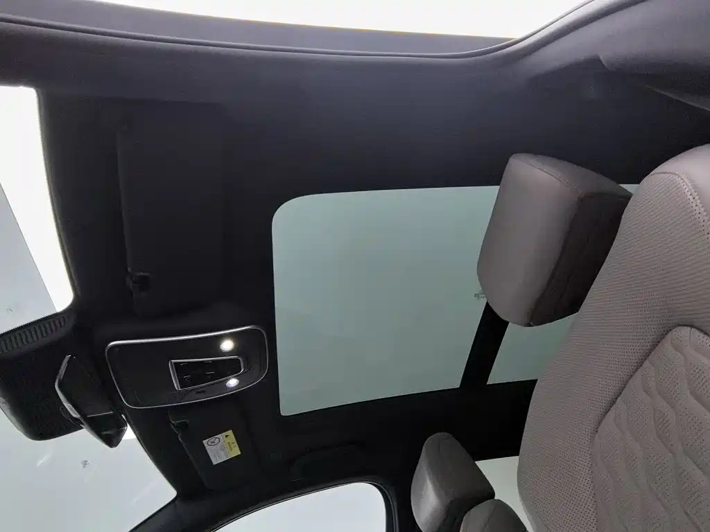 BYD Tang New Energy — миниатюра 14