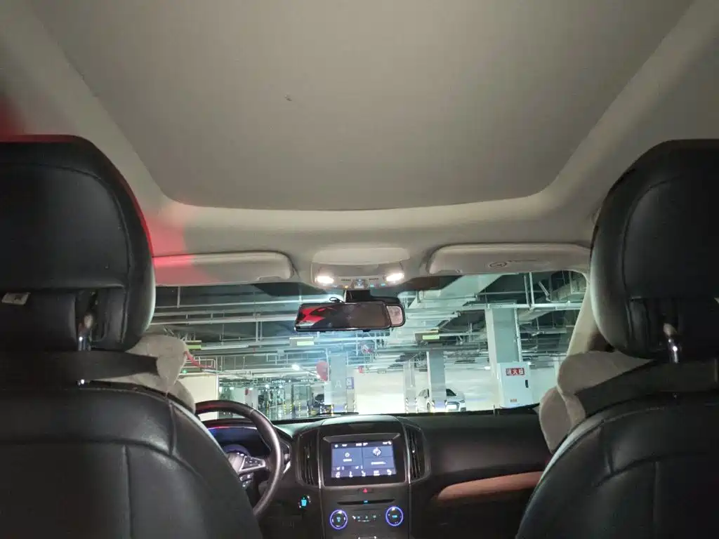 Ford Edge — миниатюра 14