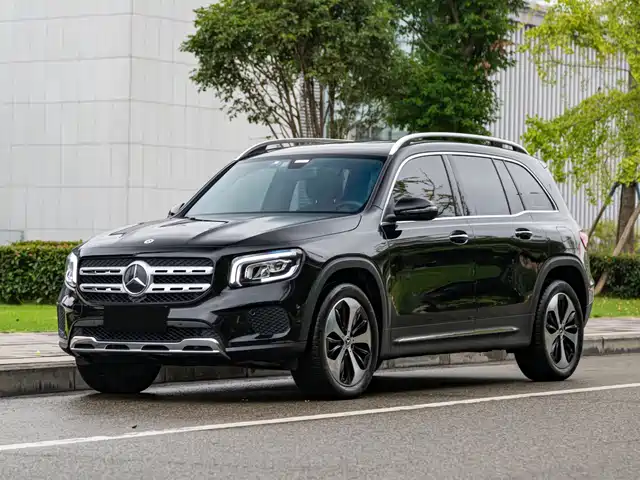 MERCEDES-BENZ GLB