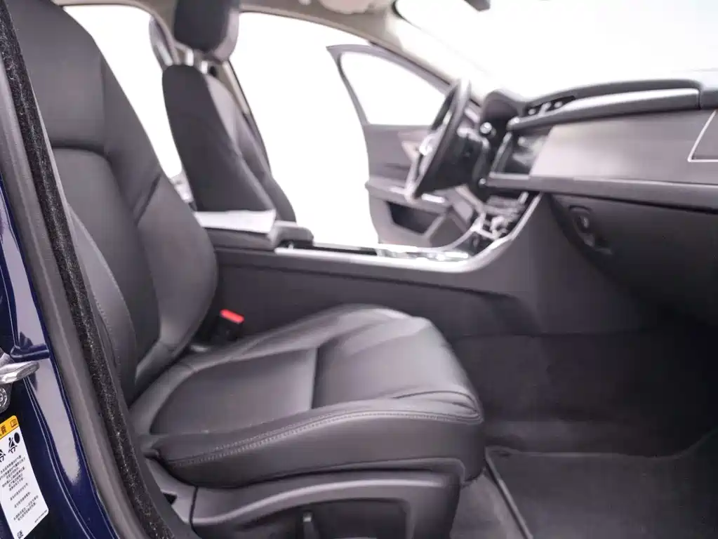 Jaguar XFL — миниатюра 25