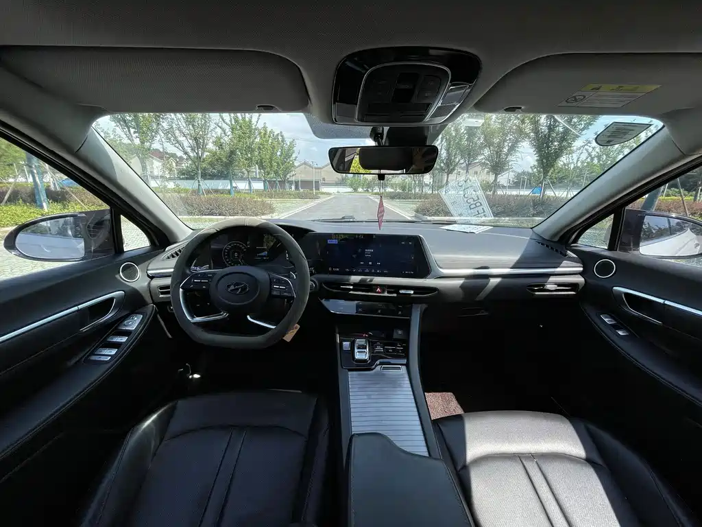 Hyundai Sonata — миниатюра 7
