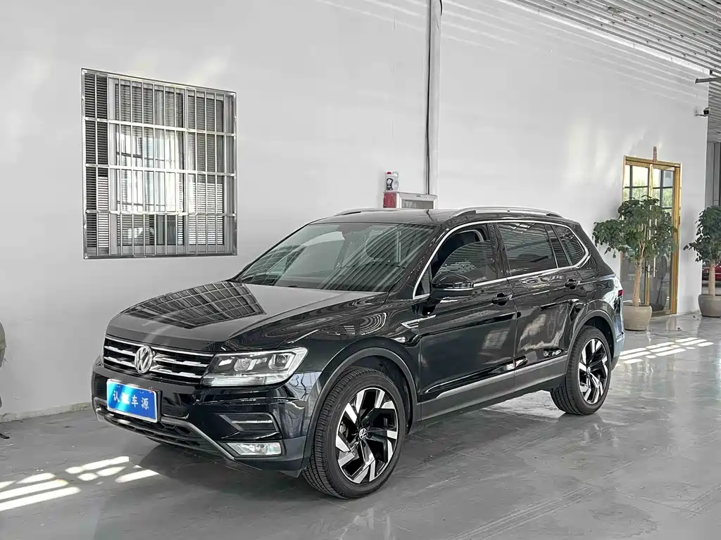 Volkswagen Tiguan L