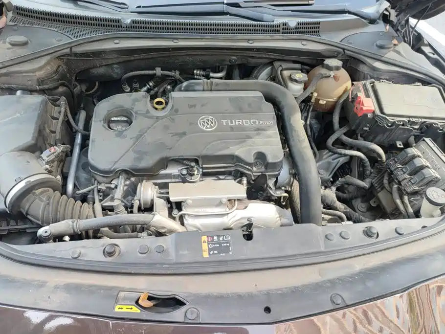 Buick LaCrosse — миниатюра 10